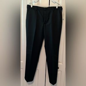New Van Heusen Slim Fit/Flat Front Pants. W36, L32